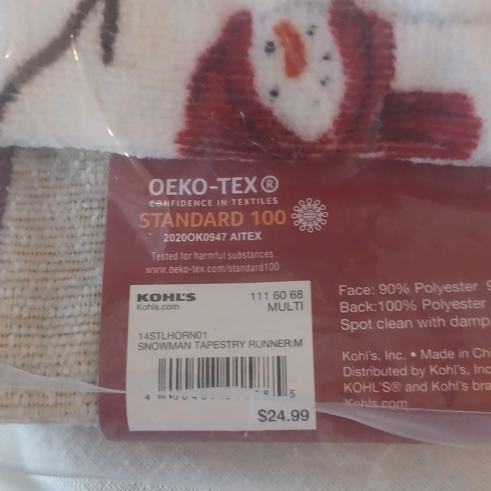 Snowman table runner & kitchen towel set - Picture 4 of 6